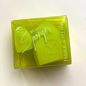 5/$25 Set Two Makeup Sponges Hank & Henry.